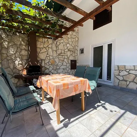 Mandica Guest house