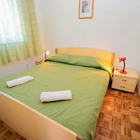 Mandica 3*