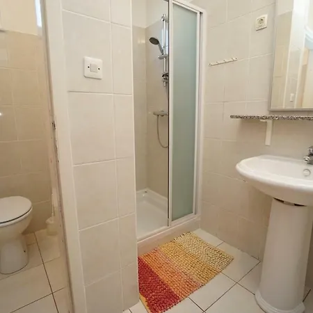 Mandica Guest house